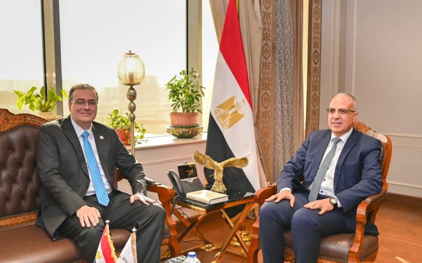 وزير الري ورئيس الجهاز المركزي للتنظيم والإدارة يبحثان الموضوعات المشتركة