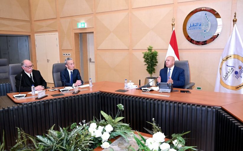 وزير الصناعة يبحث مع شركتي تويوتا إيجيبت لهندسة السيارات وتويوتا تسوشو فرص ضخ المزيد من الاستثمارات