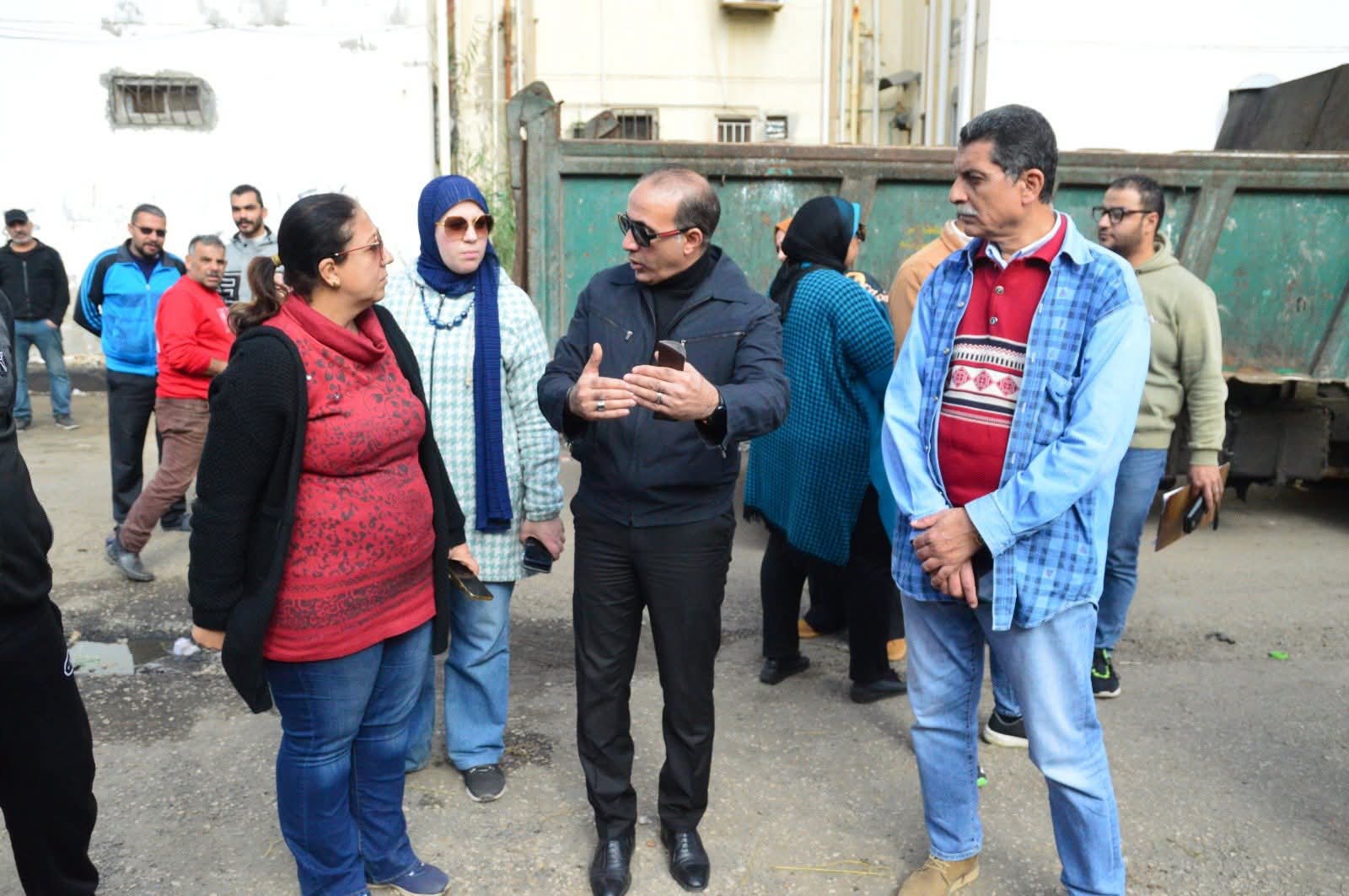 رئيس مدينة بورفؤاد يقود حملة مفاجئة لغلق محال فرز القمامة المخالفة