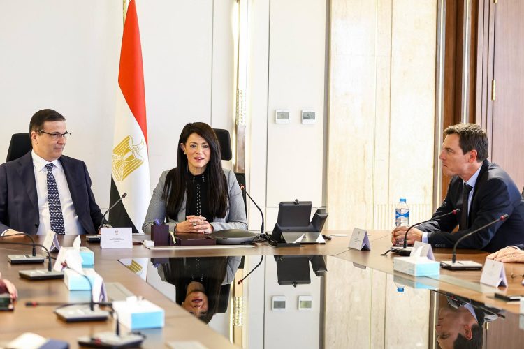 وزيرة التخطيط توقّع مذكرة تفاهم مع شركة 