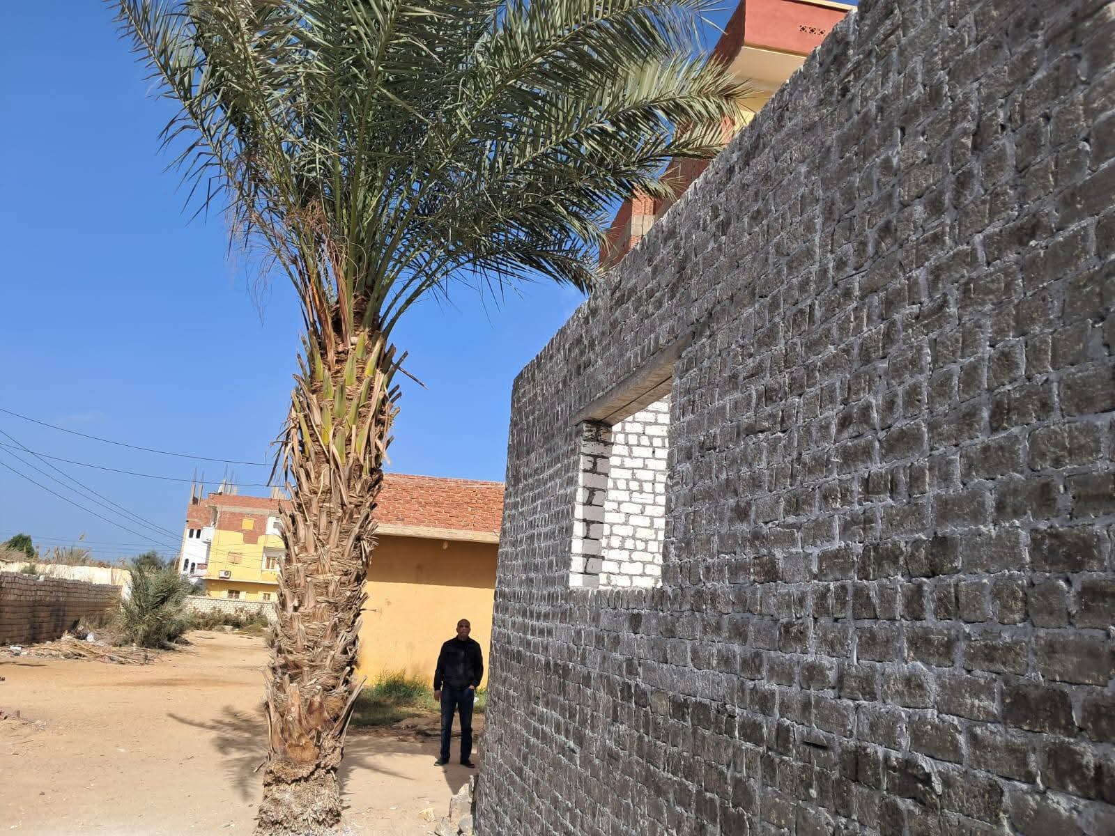 محافظ الإسماعيلية يتابع تنفيذ المرحلة الأولى من الموجة الـ28 لإزالة التعديات