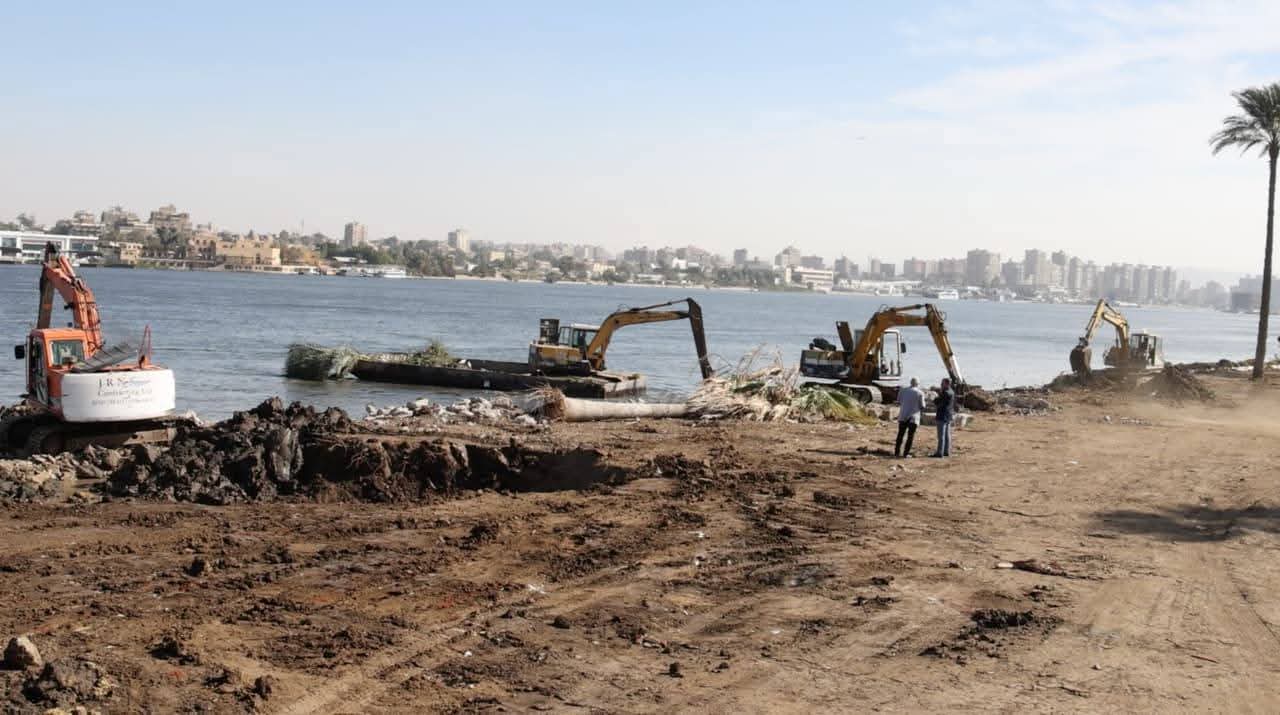 وزير الري يوجه بإزالة التعديات على مجرى نهر النيل وأراضي طرح النهر