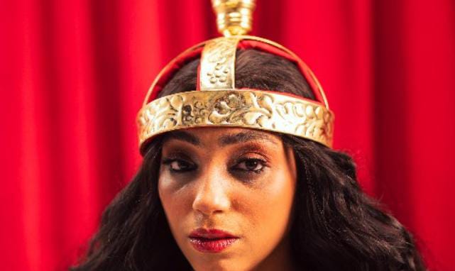 نغم صالح تطلق 