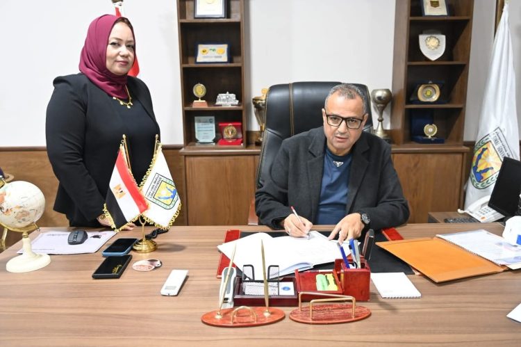 بنسبة نجاح 71.84%... محافظ جنوب سيناء يعتمد نتيجة الشهادة الإعدادية للفصل الدراسي الأول 2026