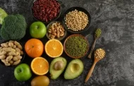 أطعمة غنية بالألياف تعزز صحة الأمعاء وتقي من الأمراض المزمنة