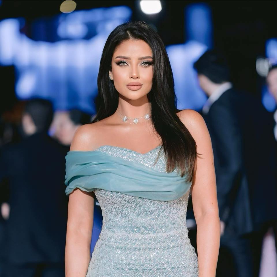 ياسر جلال يعلن عن مشروع فني مع إعلامية شهيرة