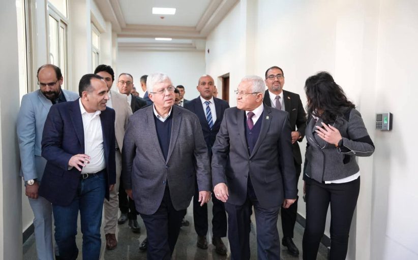 وزير التعليم العالي يتفقد جامعة اللوتس بمحافظة المنيا