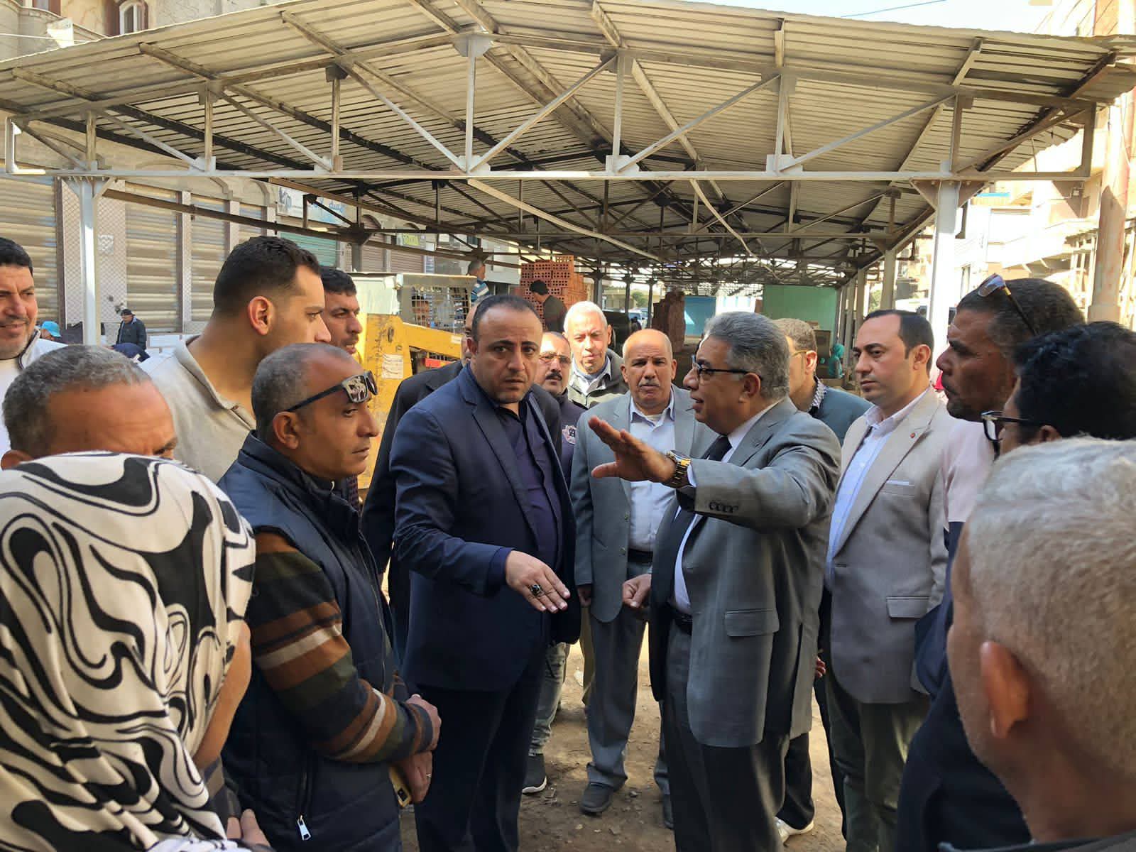محافظ الدقهلية يتابع إنشاء السوق الحضاري بأجا ويوجه بسرعة تشغيله