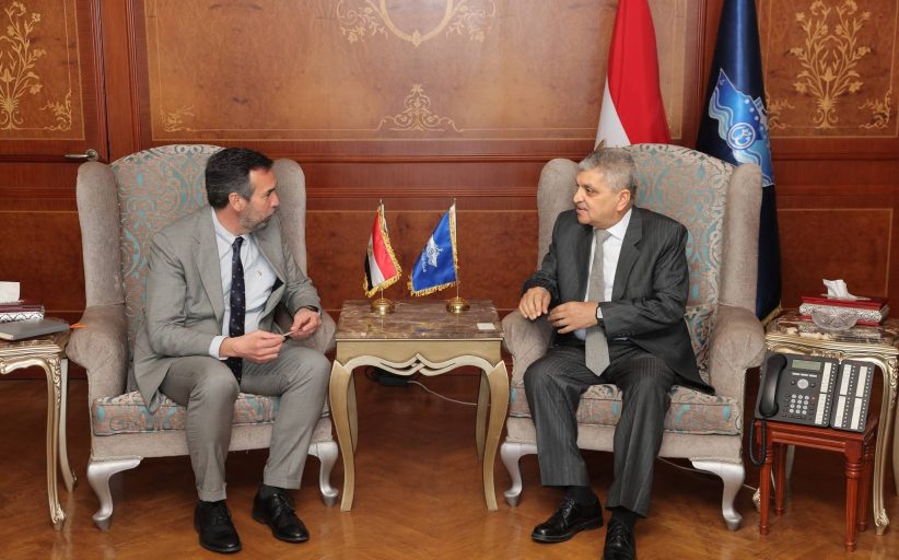 رئيس هيئة قناة السويس يناقش خطط الإبحار المستقبلية مع المدير التنفيذي لمنطقة جنوب أوروبا للخط الملاحي