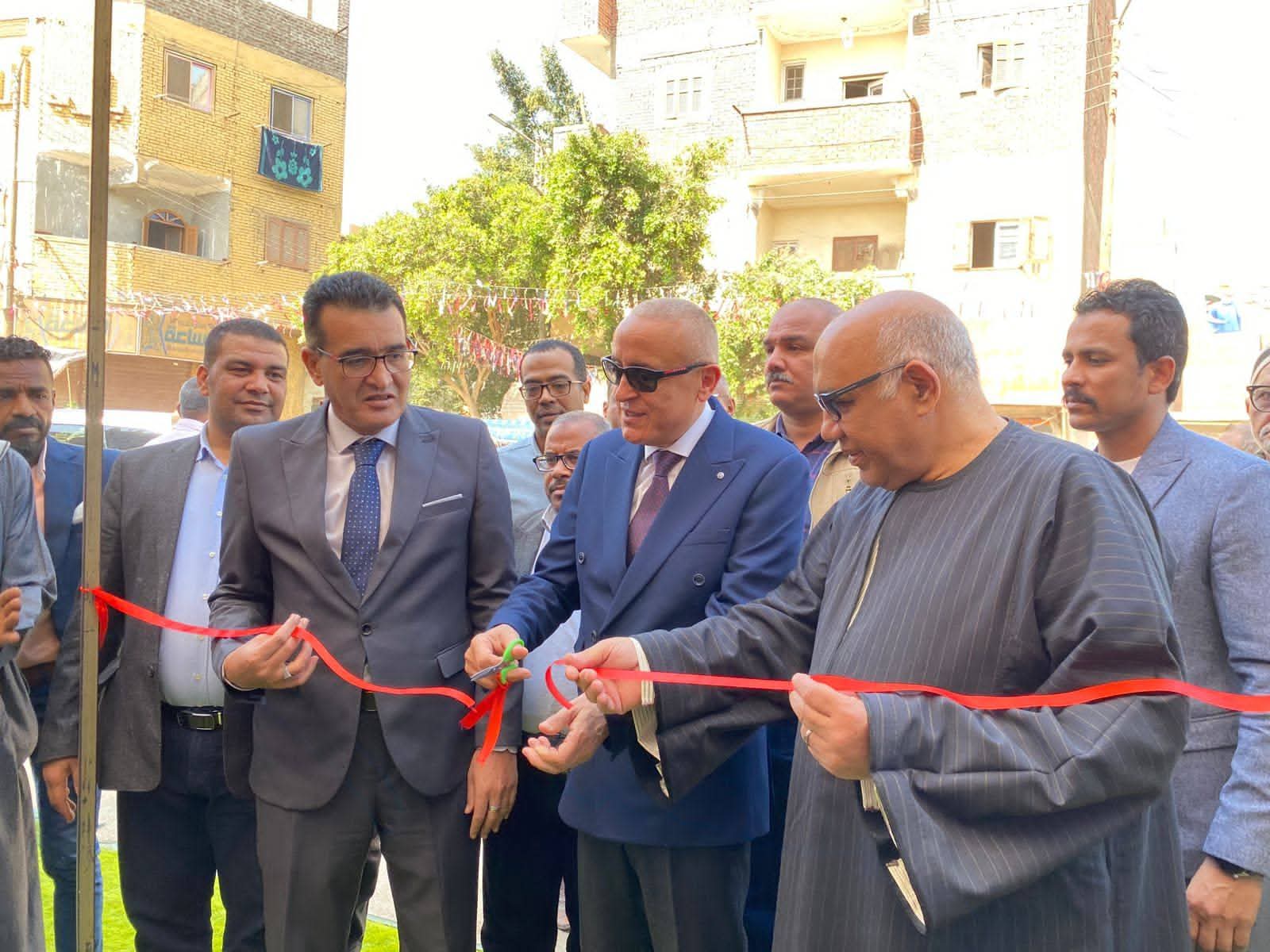 محافظ الأقصر يدشن 3 معارض 