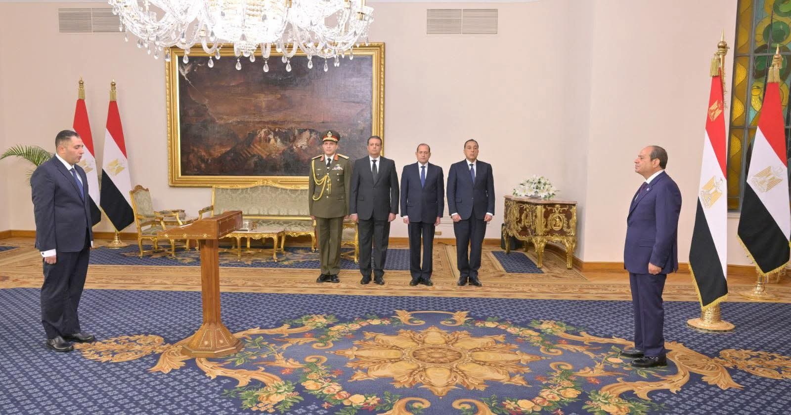 الدكتور حسام الدين فوزي يؤدي اليمين الدستوري محافظًا لدمياط بعد تجربة تنفيذية مهمة