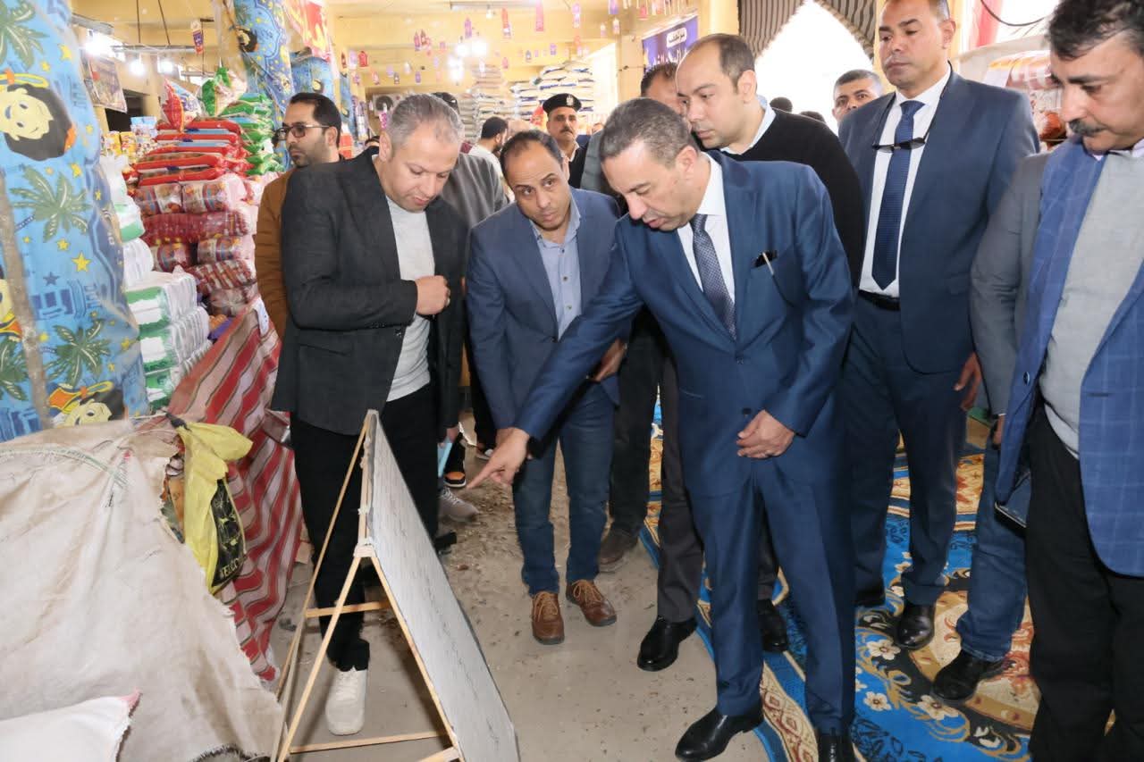 محافظ المنوفية في جولة تفقدية لـ معرض 