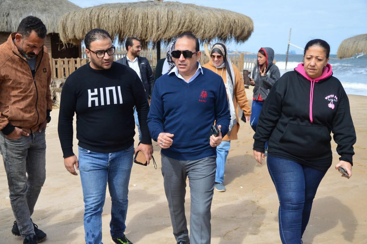 بورفؤاد تتدخل فورًا لسحب تجمعات مياه البحر المتوسط بعد المد الاستثنائي