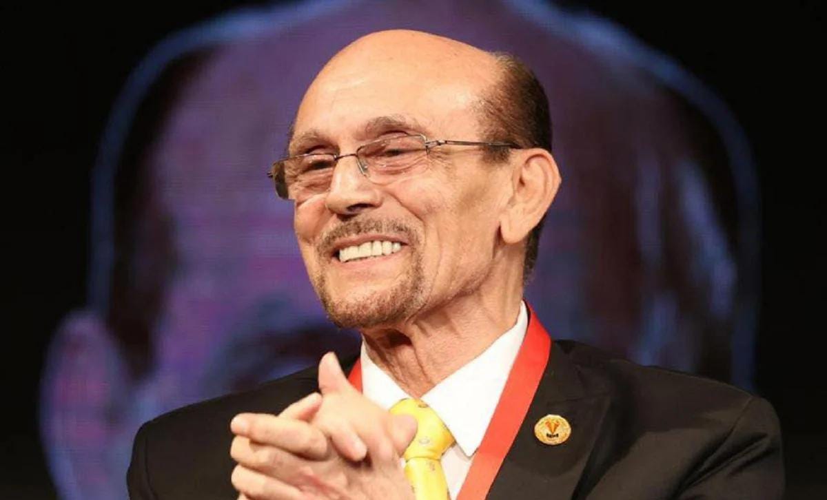 محمد صبحي يوضح موقفه من تقديم السيرة الذاتية للفنانين