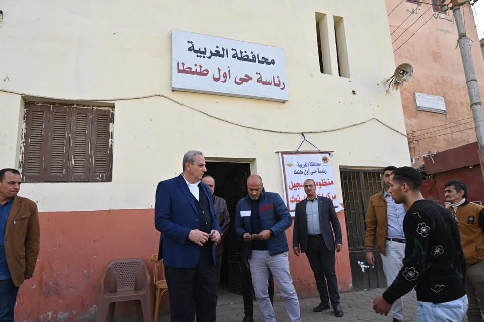 محافظ الغربية يتابع إجراءات تنظيم التوك توك خلال جولة مفاجئة بسيجر