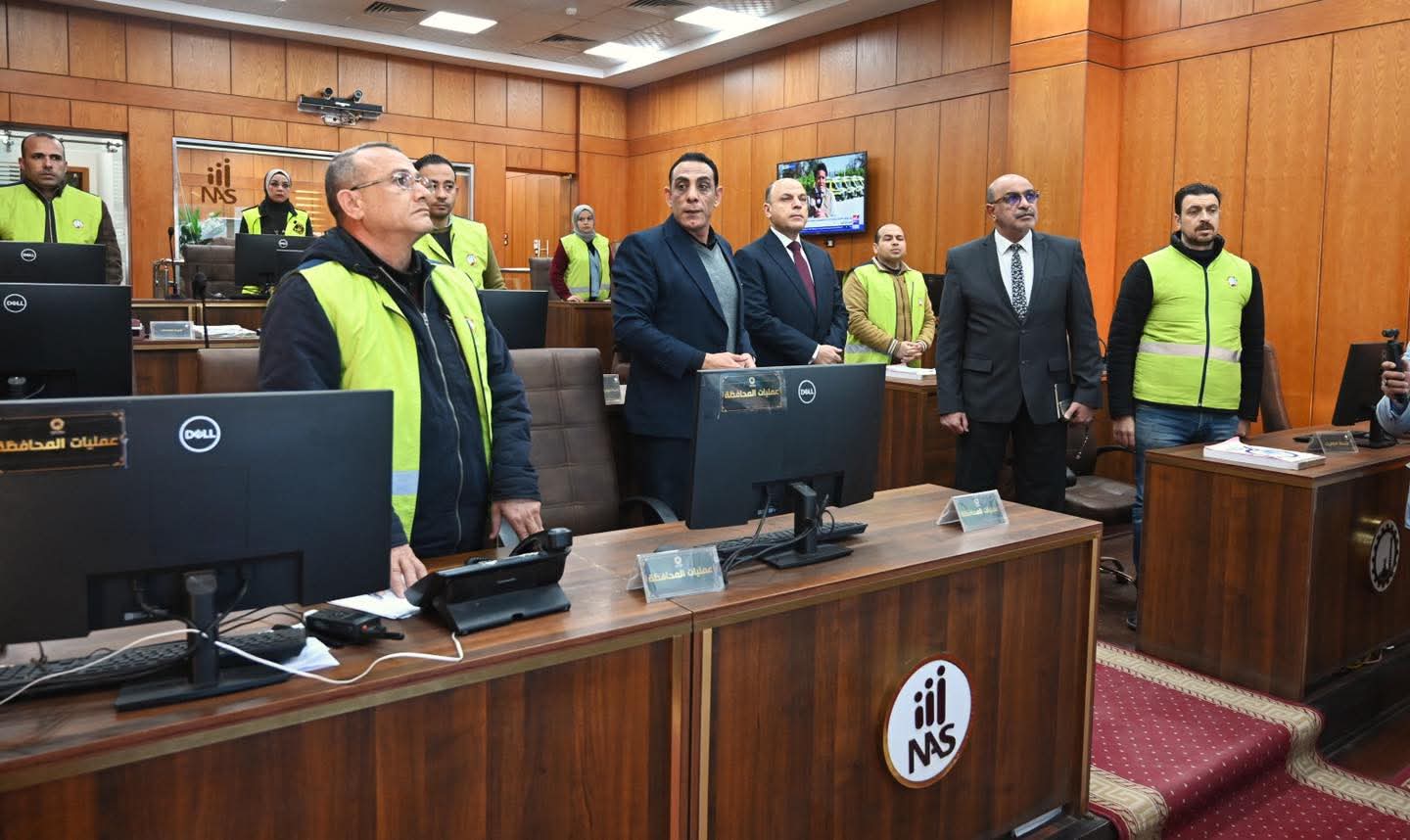 محافظ الغربية في جولة تفقدية لـ مركز سيطرة الشبكة الوطنية للطوارئ والسلامة العامة