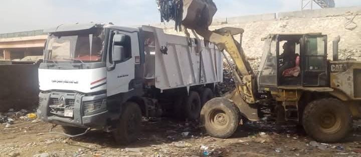 محافظ الجيزة يعلن استمرار الحملات المكثفة ضد النباشين ومصادرة 13 مركبة مخالفة