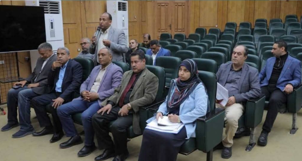 محافظ قنا يوجه بدراسة تعيين مهندس بكل وحدة قروية لمتابعة ملفات التقنين والتصالح