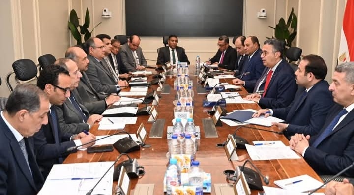 تنسيق حكومي لدعم الأمن الغذائي.. بحث مستقبل صناعة السكر وتعزيز الاكتفاء الذاتي