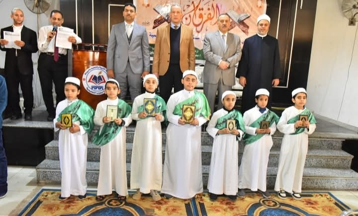 محافظ أسيوط يشهد تكريم الفائزين بمسابقة 