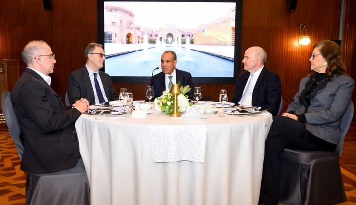 وزير الخارجية يبحث مع مجلس أمناء الجامعة الأمريكية بالقاهرة سبل تعزيز الشراكة الأكاديمية والفكرية