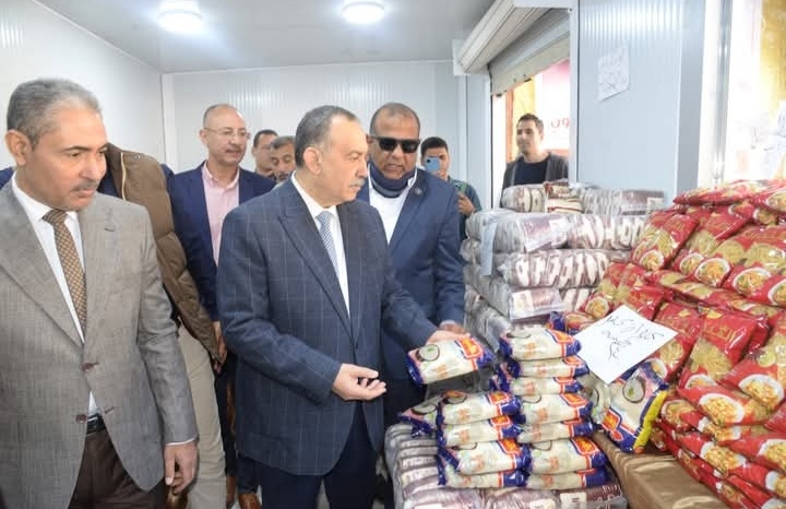 محافظ أسيوط يدشن معرض 