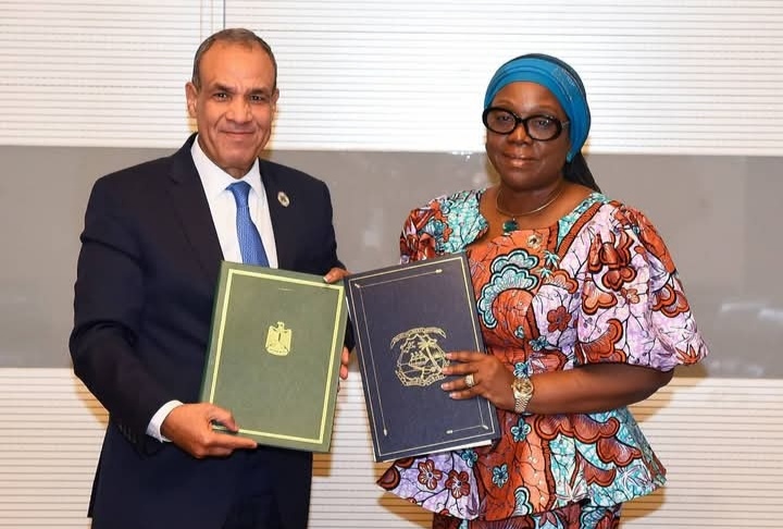 مصر وليبيريا تبحثان تعزيز العلاقات الثنائية والتعاون المشترك