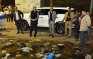 محافظ أسيوط يقود حملة ميدانية لرفع المخلفات ومعالجة طفح الصرف بنزلة عبداللاه