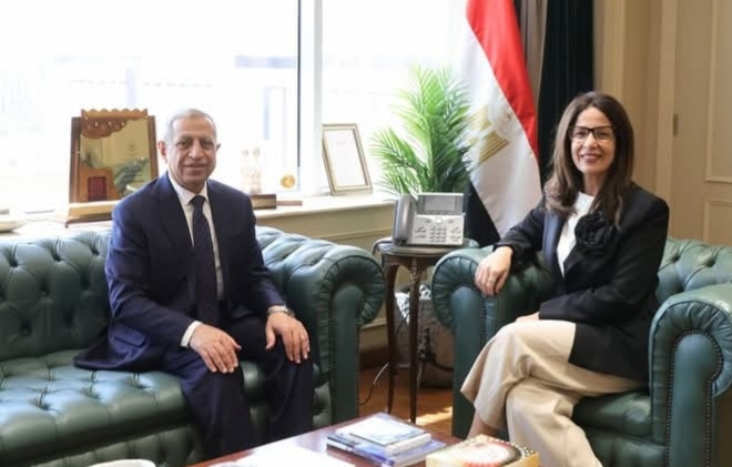 وزيرة الثقافة تناقش سبل الاستثمار في العنصر البشري مع الأكاديمية