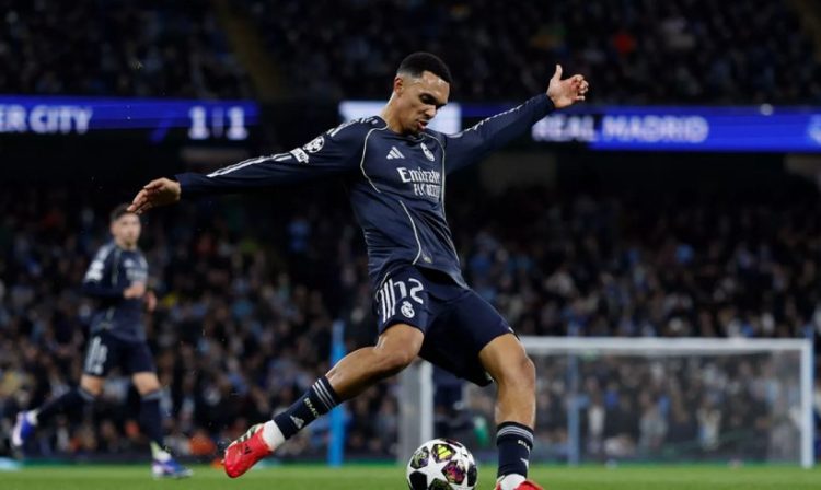 أرنولد يشعل الأجواء بعد إقصاء السيتي ويتحدث عن هوية ريال مدريد