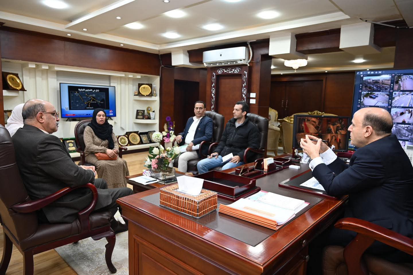 لأول مرة منذ سنوات.. محافظ الغربية يفتح أبواب مكتبه لحل شكاوي المواطنين بحضور الجهاز التنفيذي