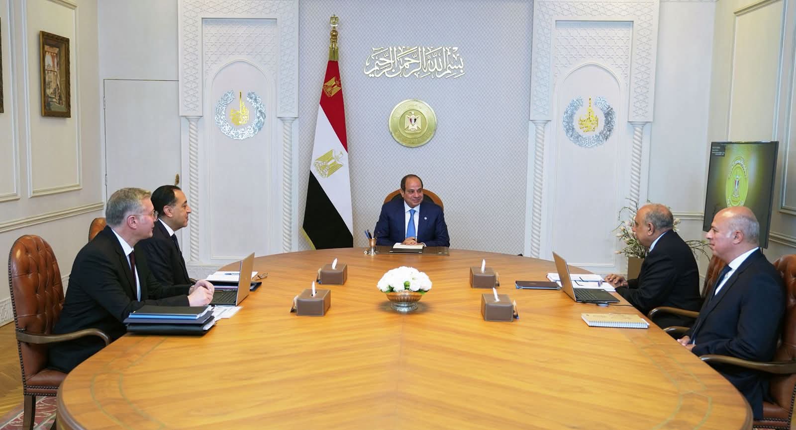 السيسي يتابع خطة العمل الحكومية لضمان توفير الغاز والكهرباء