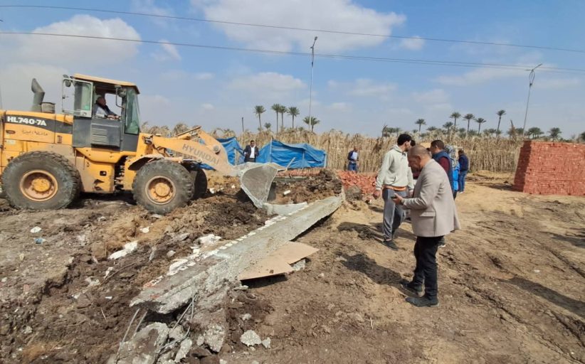 محافظة الجيزة يشدد على إزالة حالات البناء المخالفة على الأراضي الزراعية بمراكز المحافظة