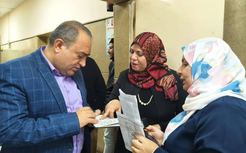 محافظ الدقهلية يتابع إصابات حريق مزرعة دواجن ويقدم الدعم الكامل