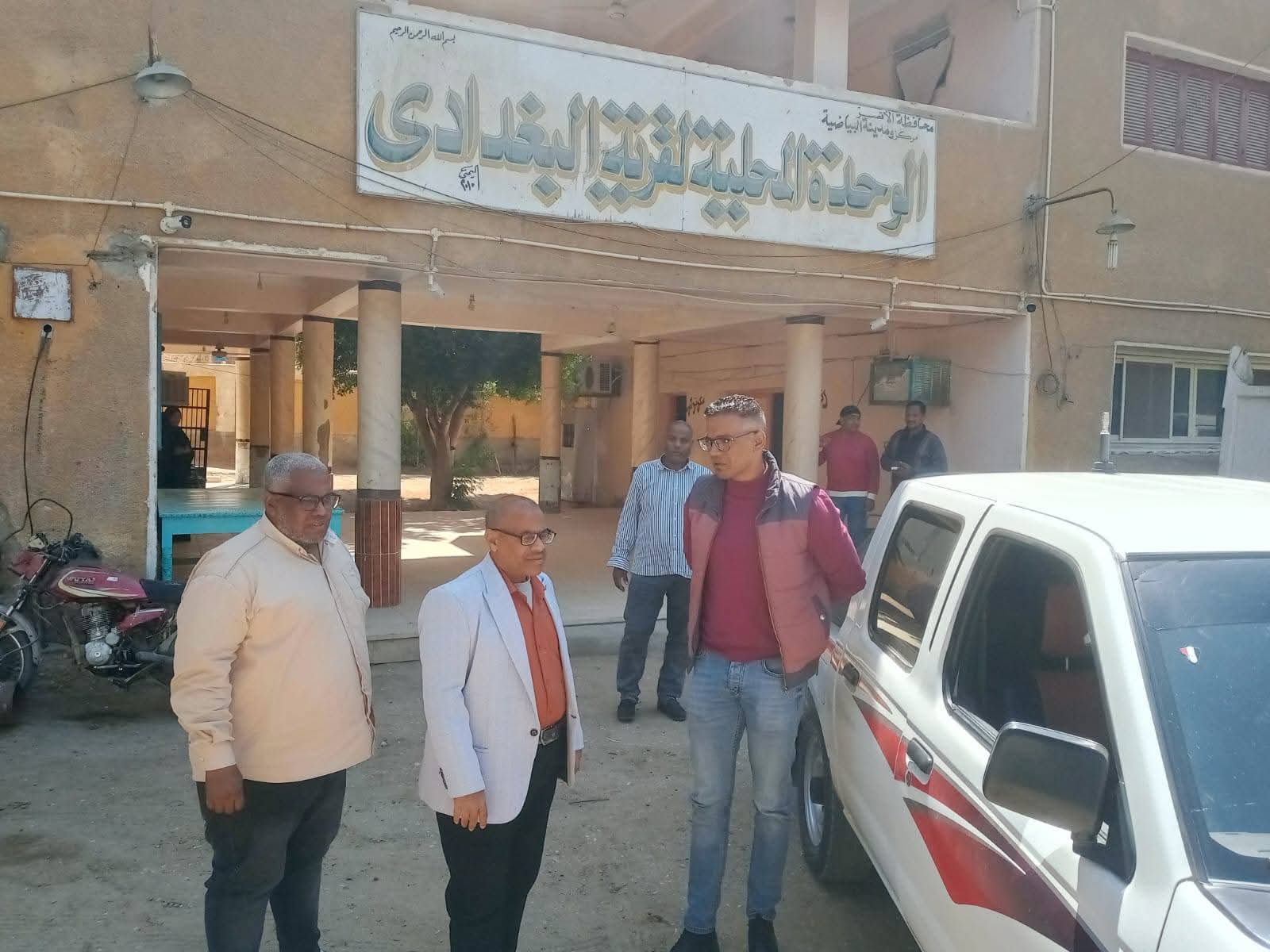 رئيس مدينة البياضية يبدأ مهامه بجولة ميدانية لمتابعة النظافة وانتظام العمل بالقرى