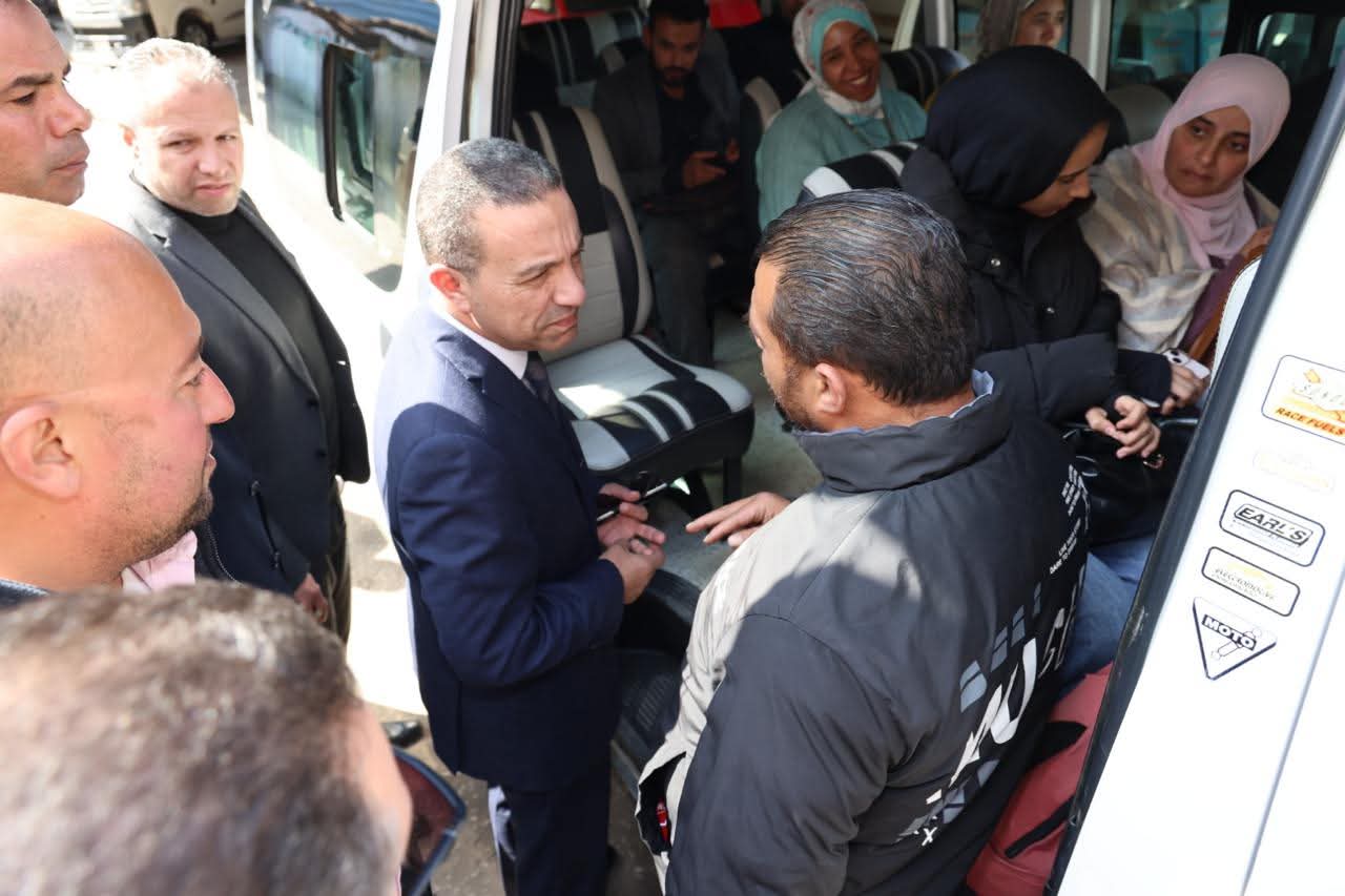 محافظ المنوفية يتابع تطبيق التعريفة الجديدة لسيارات الأجرة والمواقف