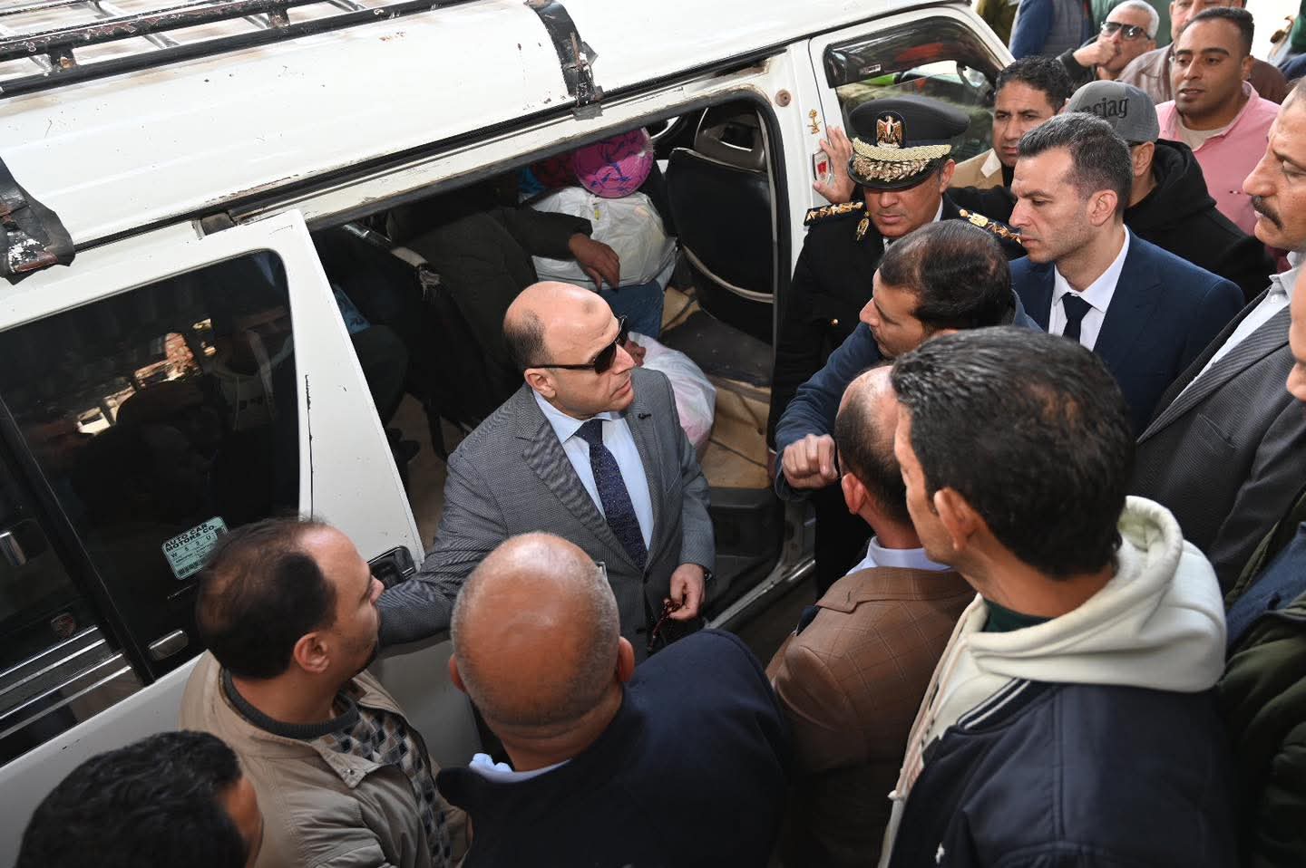 محافظ الغربية في جولة ميدانية لتفقد موقف سبرباي ويؤكد على غرامات فورية لأي تلاعب بالأجرة