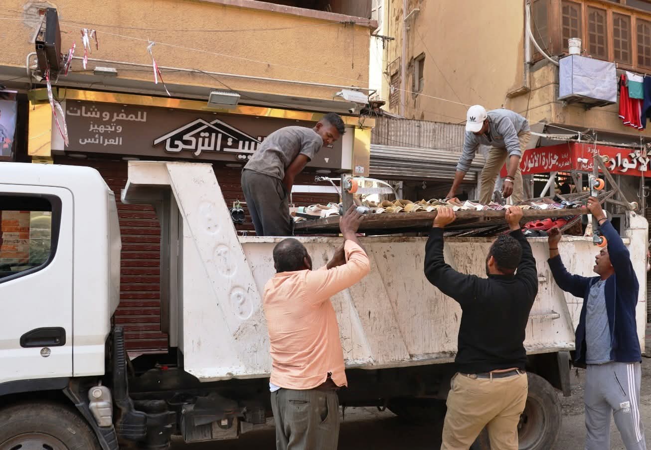 شن حملات موسعة لرفع الإشغالات وتحقيق الانسيابية بأسوان