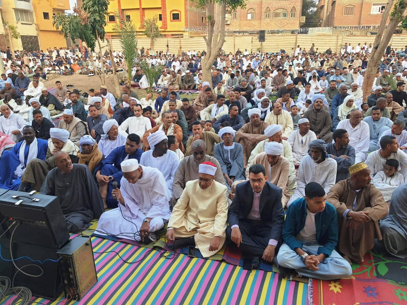 محافظ أسوان يوجه بتعزيز التواجد الميداني ومشاركة المواطنين فرحة عيد الفطر