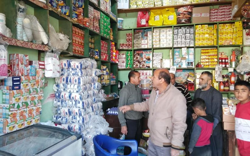 محافظ المنيا يشدد على تكثيف الحملات الرقابية على الأنشطة التجارية وضبط السلع الغير صالحة 