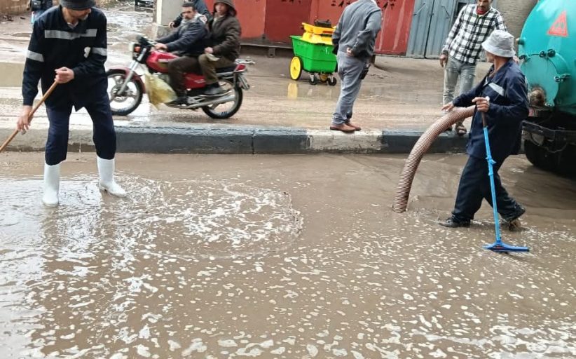 محافظ الغربية يتابع تداعيات موجة الطقس السيئ لحظة بلحظة من مركز سيطرة الشبكة الوطنية للطوارئ