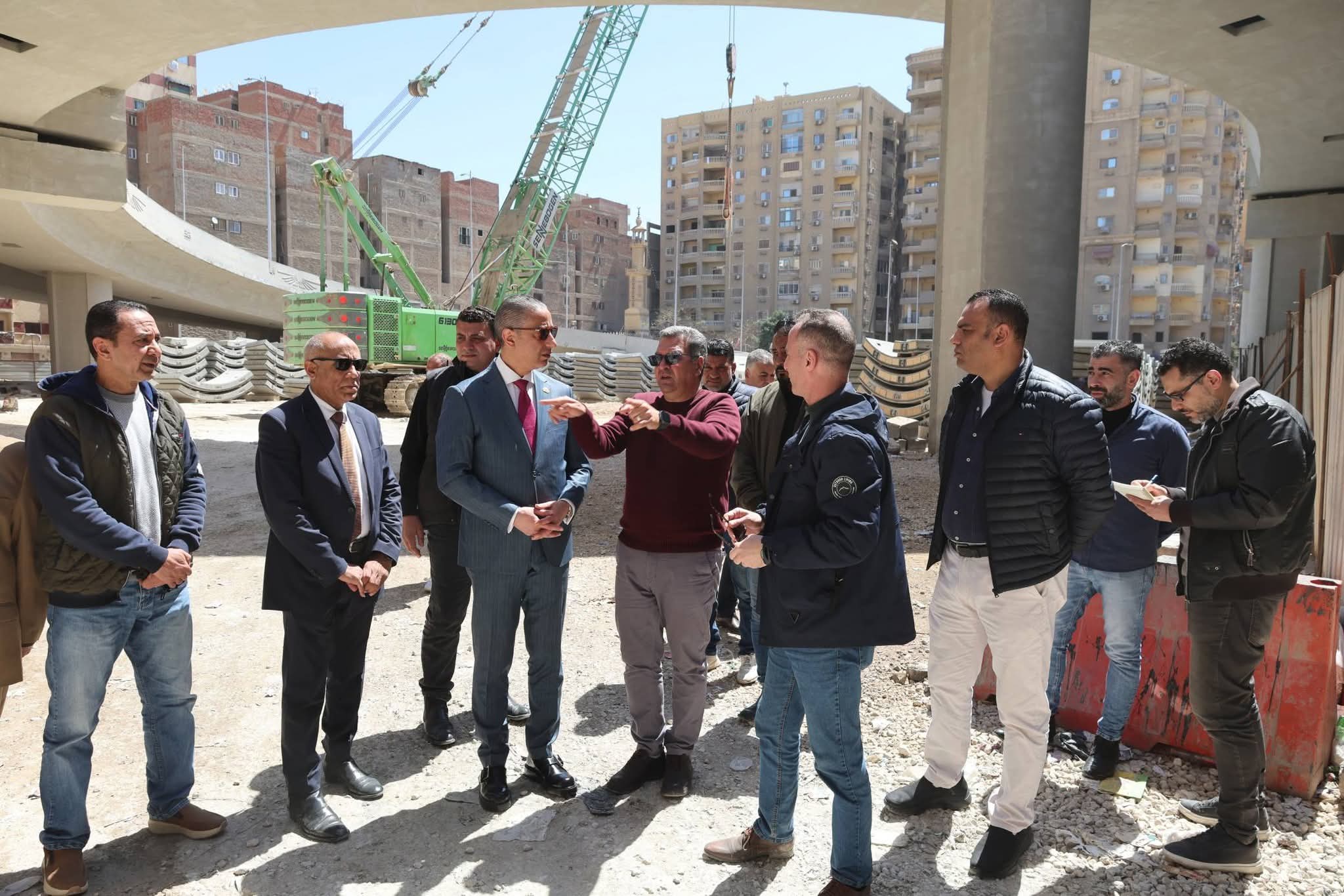 محافظ الجيزة يقود حملة نظافة مكثفة ويشدد على رفع الكفاءة