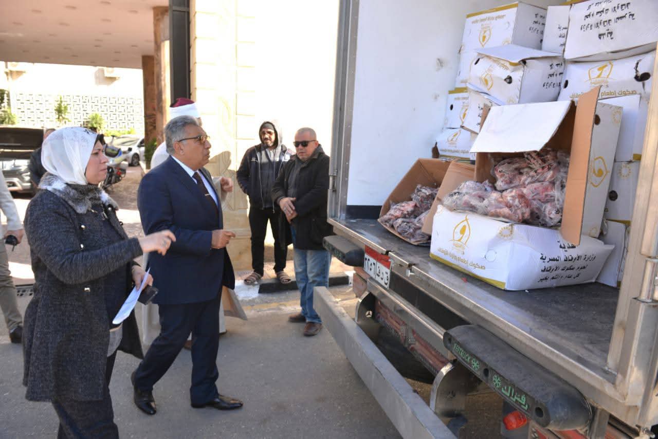 استلام 5 أطنان من لحوم صكوك الإطعام لتوزيعها على الأسر الأولى بالرعاية بالدقهلية