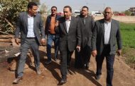 محافظ سوهاج يستجيب لنداء أهالي فزارة ويتفقد مصرفًا يهدد طريق مدرسة بالمراغة
