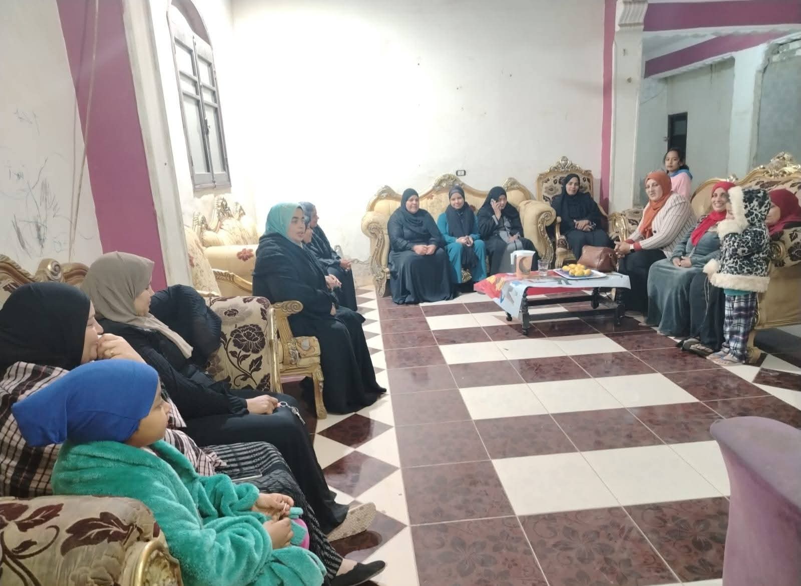 ندوتان توعويتان بالقرنة لمكافحة الزواج المبكر والتوعية بالاستخدام الآمن للإنترنت