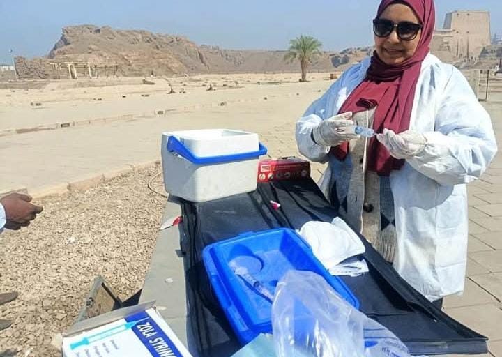 محافظ أسوان يتابع جهود الطب البيطري ويوجه بالتوسع في القوافل العلاجية المجانية