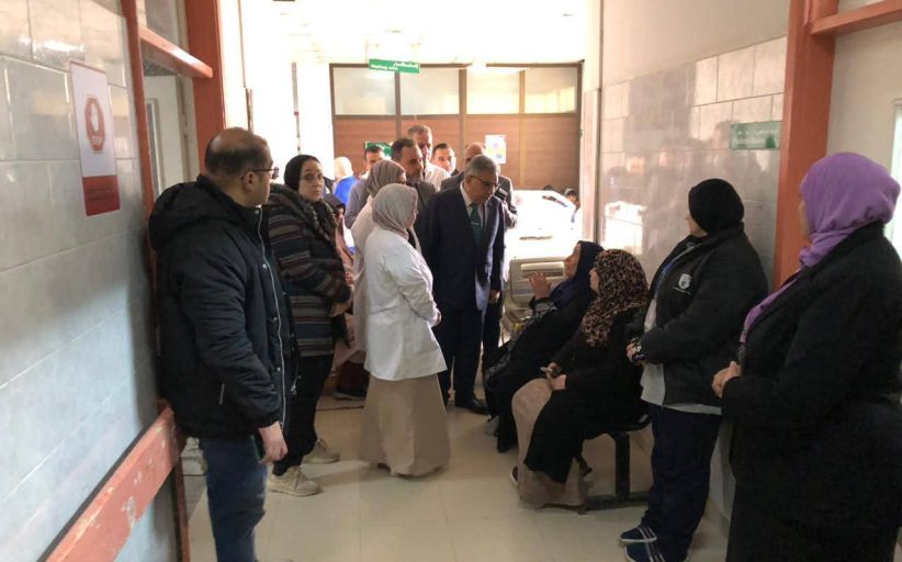 جولة مفاجئة لمتابعة الخدمات الصحية وتطوير مستشفى سندوب للتأمين الصحي