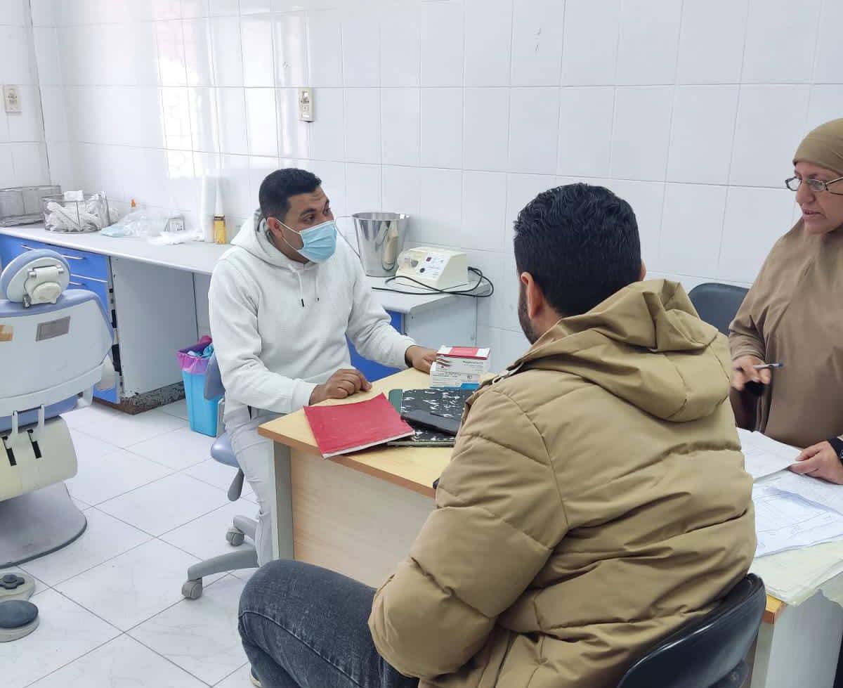 قافلة سكانية بالدلنجات تقدم خدمات طبية وتحاليل مجانية لـ195 مواطنًا