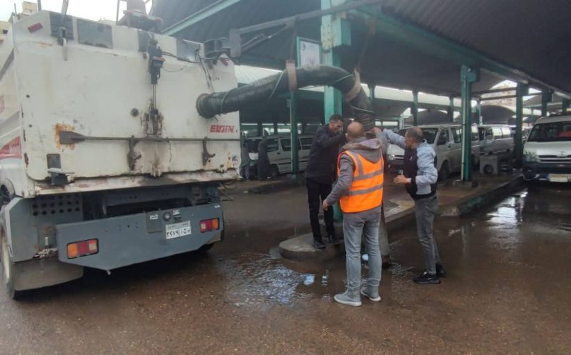 استجابة فورية بالأجهزة والمعدات لمواجهة أمطار البحيرة ومنع التكدسات