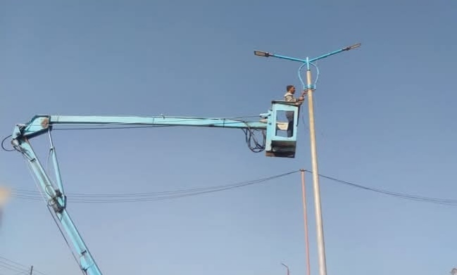 محافظ كفرالشيخ يتابع تطوير منظومة الإنارة وتركيب 37 عمودًا ضمن مبادرة 